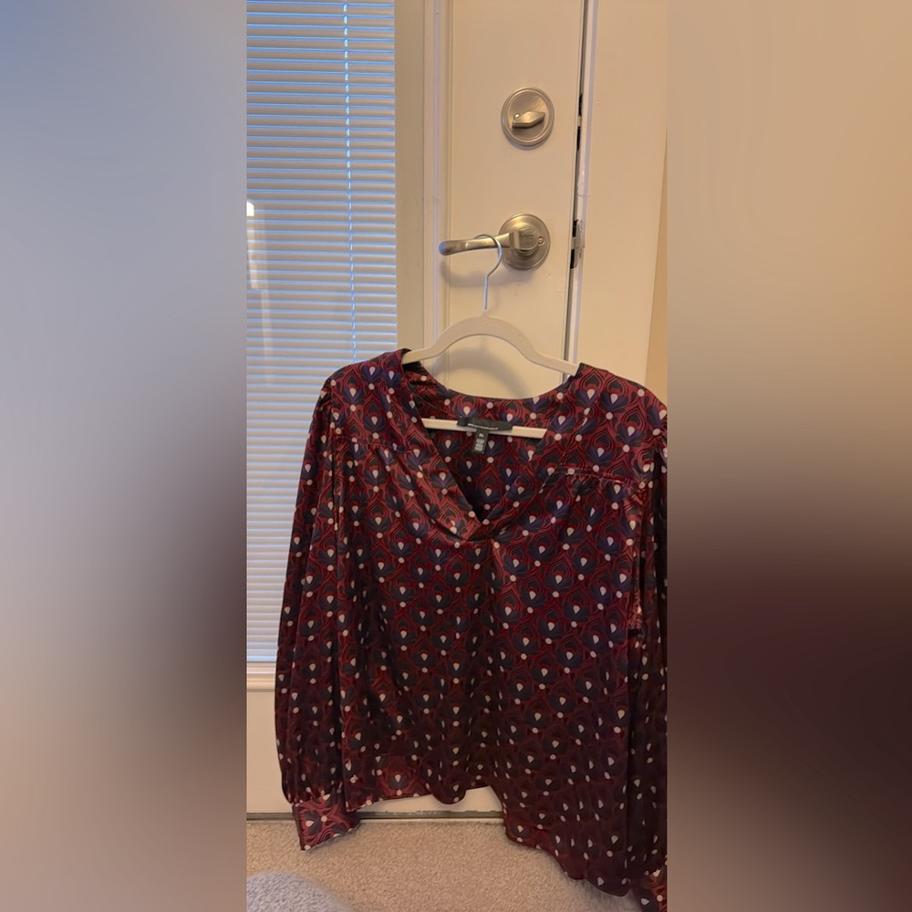 Elegant White House Black Market Women’s Blouse